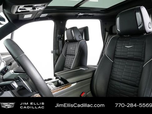 Certified 2025 Cadillac Escalade Sport Platinum image 6