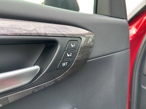 Certified 2025 Toyota Highlander Platinum image 31