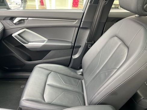 Used 2022 Audi Q3 2.0T Premium image 11