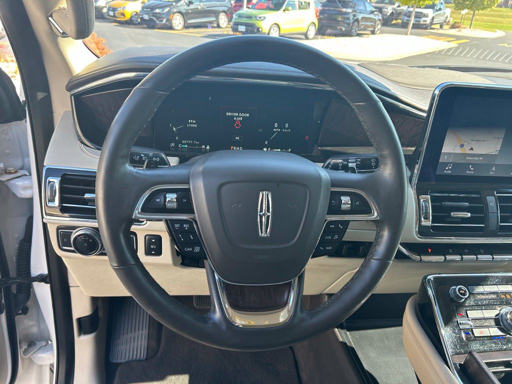 Used 2018 Lincoln Navigator Reserve w/ Technology Package AWD/4WD image 15