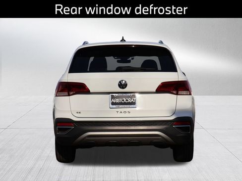 Used 2024 Volkswagen Taos SE FWD image 7