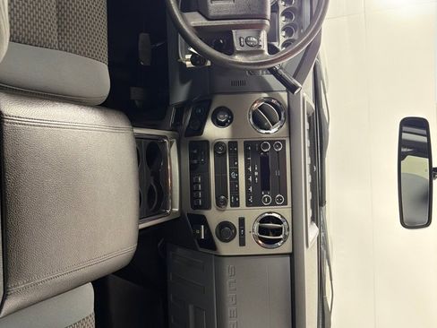 Used 2016 Ford F250 XLT w/ XLT Premium Package image 22