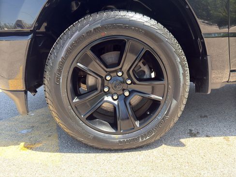 Used 2023 RAM 1500 Big Horn AWD/4WD image 12