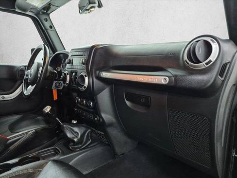 Used 2015 Jeep Wrangler Unlimited Sport AWD/4WD image 21