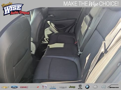 Used 2016 Chevrolet Trax LT w/ LT Sun and Sound Package FWD image 19