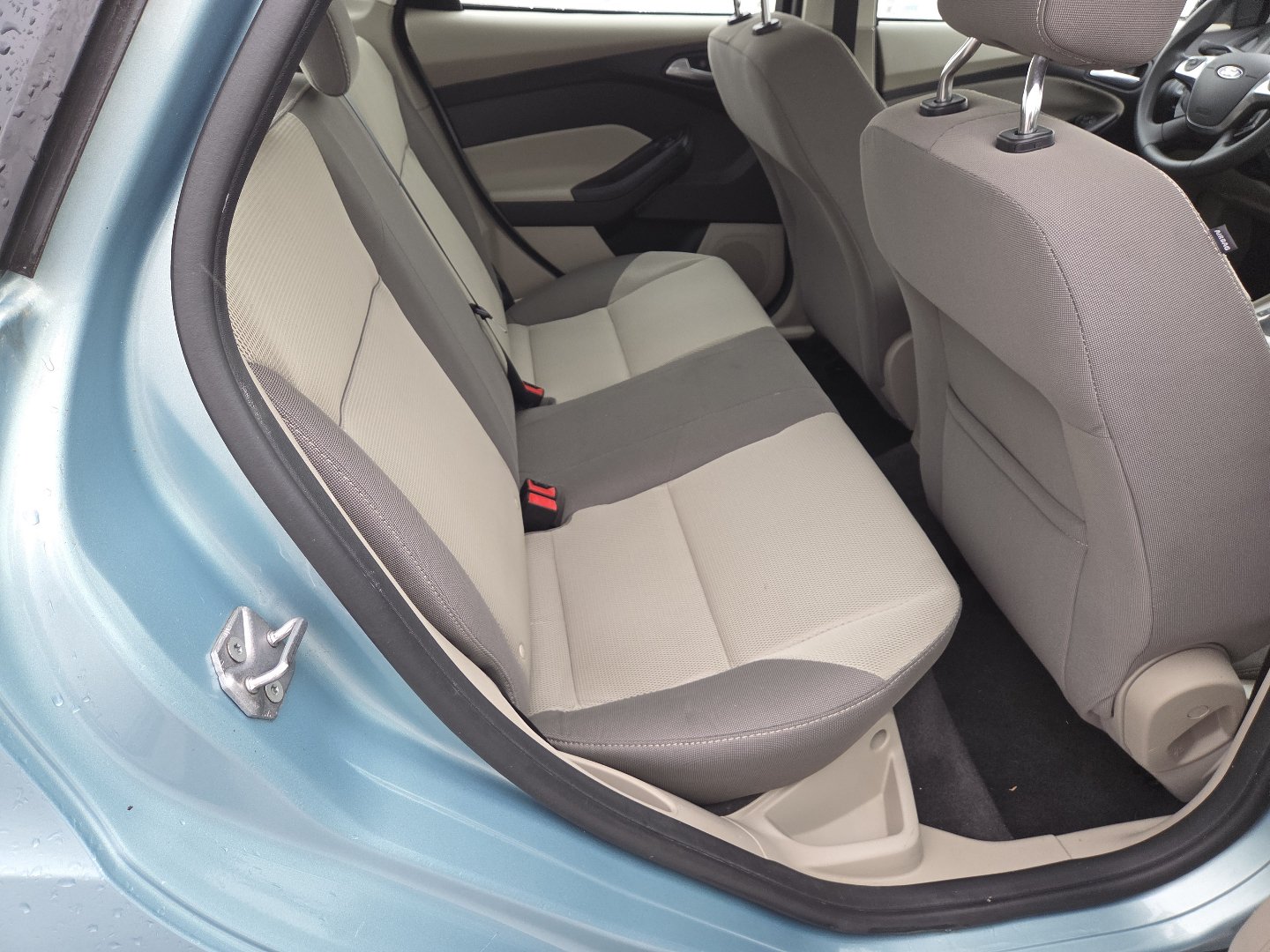 Used 2012 Ford Focus SE FWD image 16