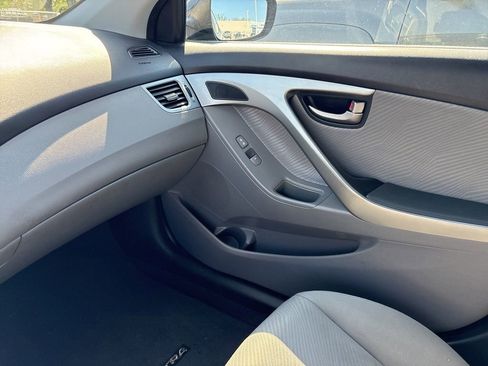 Used 2012 Hyundai Elantra GLS w/ Preferred Pkg 3 FWD image 37