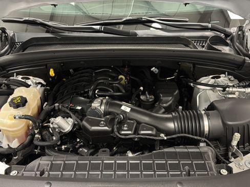 Used 2022 Jeep Grand Cherokee Limited AWD/4WD image 27