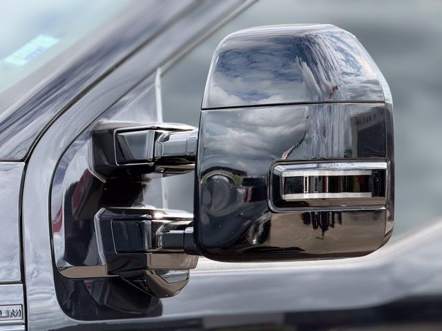 Certified 2025 Ford F250 4x4 Crew Cab Super Duty image 9
