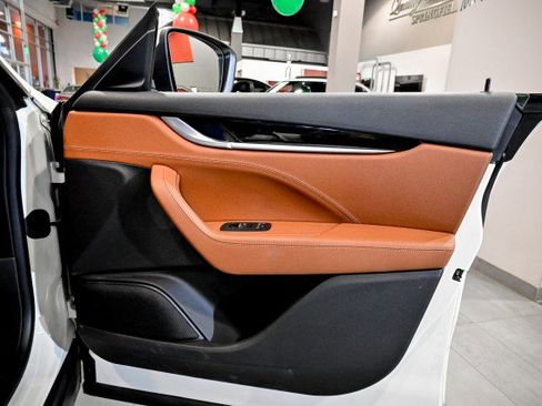 Used 2022 Maserati Levante GT image 27