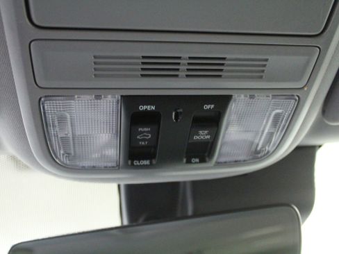 Used 2022 Honda Pilot Special Edition image 13