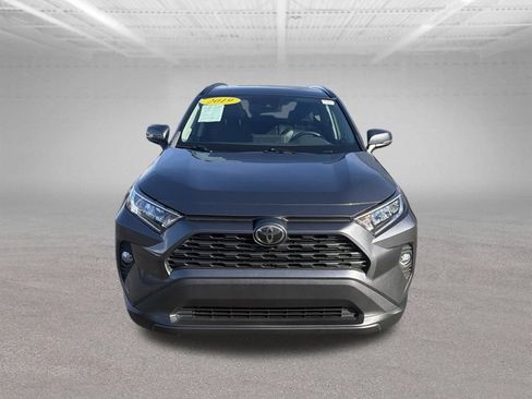 Used 2019 Toyota RAV4 XLE Premium w/ Cold Weather Package AWD/4WD image 3