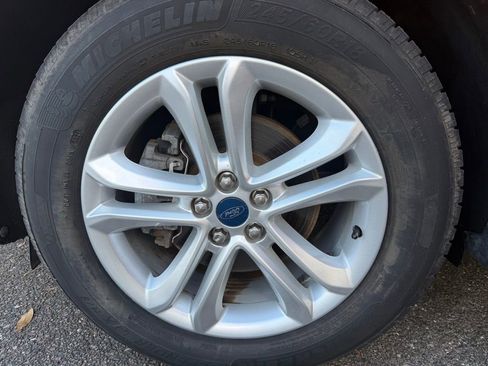 Used 2019 Ford Edge SEL w/ Equipment Group 201A image 29