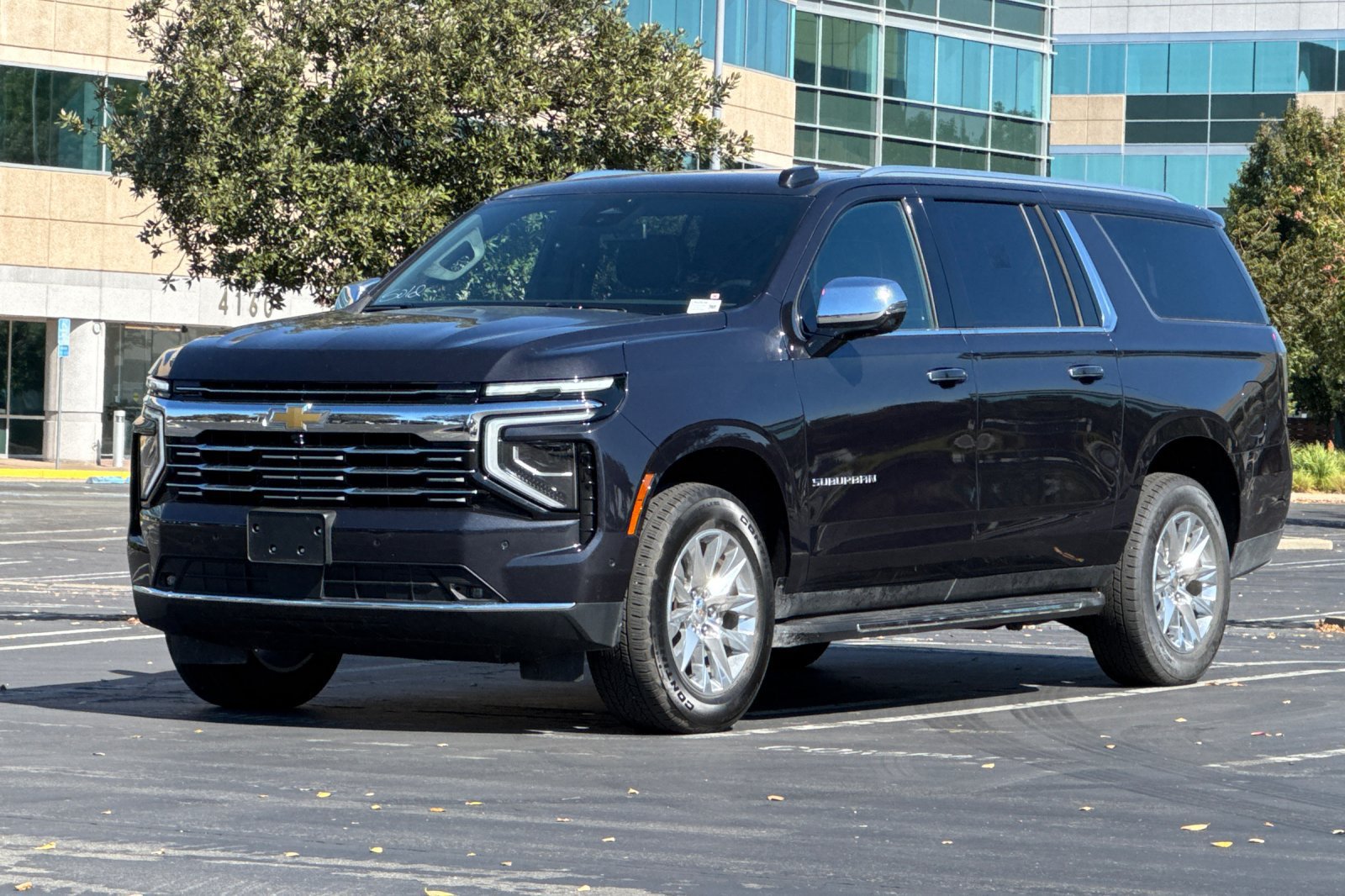 Used 2026 Chevrolet Suburban Premier AWD/4WD image 8