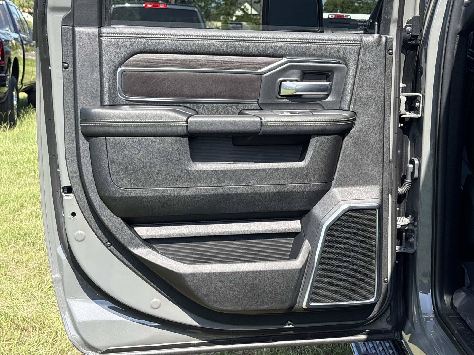 New 2026 RAM 2500 Laramie w/ Night Edition AWD/4WD image 12