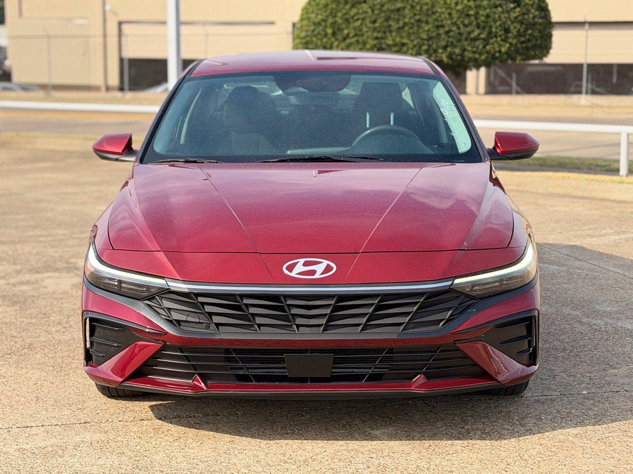 Used 2024 Hyundai Elantra SEL FWD image 2