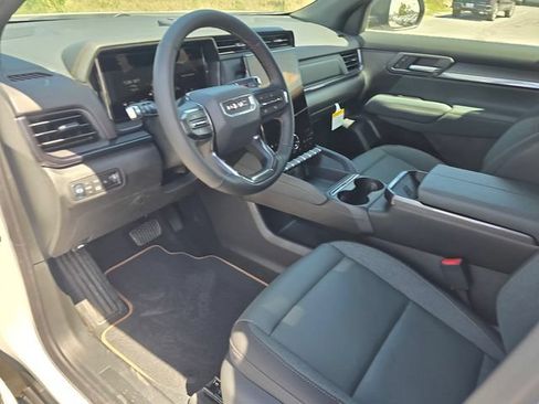 New 2026 GMC Terrain AT4 w/ Technology Package II AWD/4WD image 17