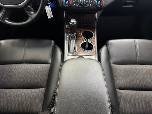 Used 2015 Chevrolet Impala LT FWD image 26