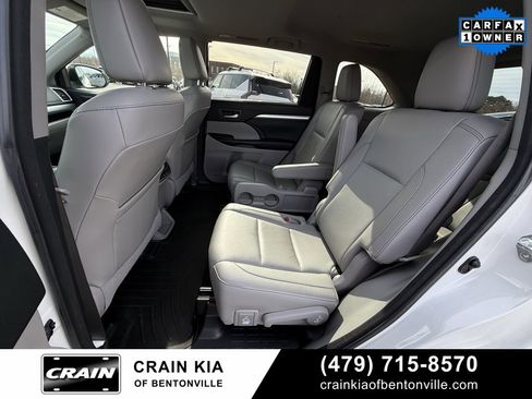 Used 2017 Toyota Highlander XLE image 27