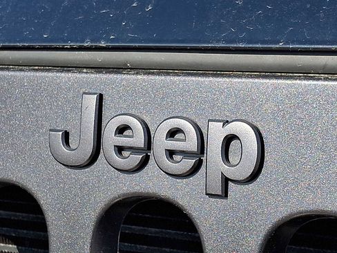 Used 2017 Jeep Wrangler Unlimited Sport AWD/4WD image 29
