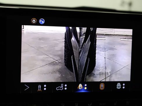 New 2026 Chevrolet Colorado ZR2 w/ Technology Package AWD/4WD image 53