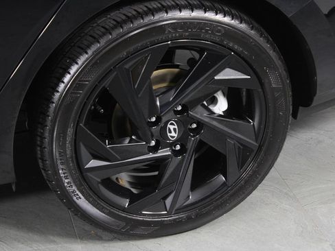 Certified 2026 Hyundai Elantra Sport FWD image 13