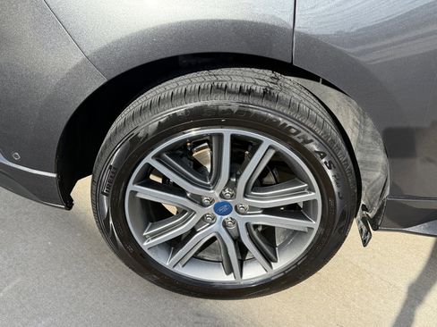 Used 2019 Ford Edge Titanium w/ Equipment Group 301A image 13