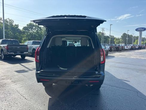 New 2027 Ford Expedition Active RWD image 11