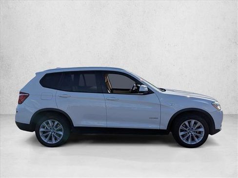 Used 2017 BMW X3 sDrive28i image 4