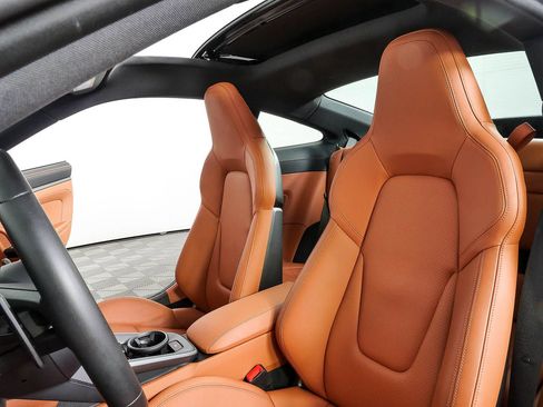 Certified 2025 Porsche 911 Carrera RWD image 7