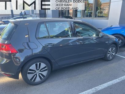Used 2016 Volkswagen e-Golf SE