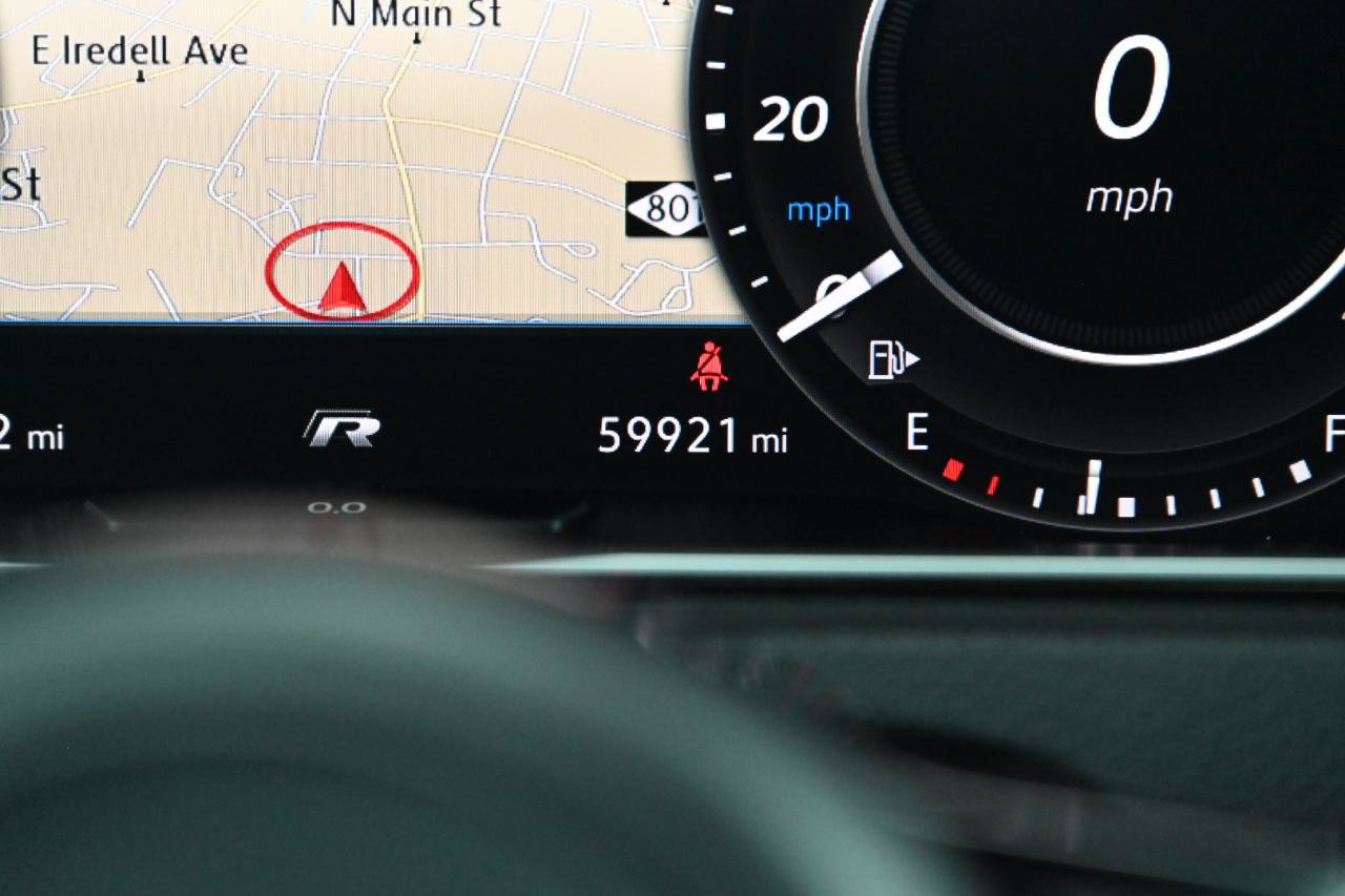 Used 2019 Volkswagen Golf R 4-Door AWD/4WD image 25