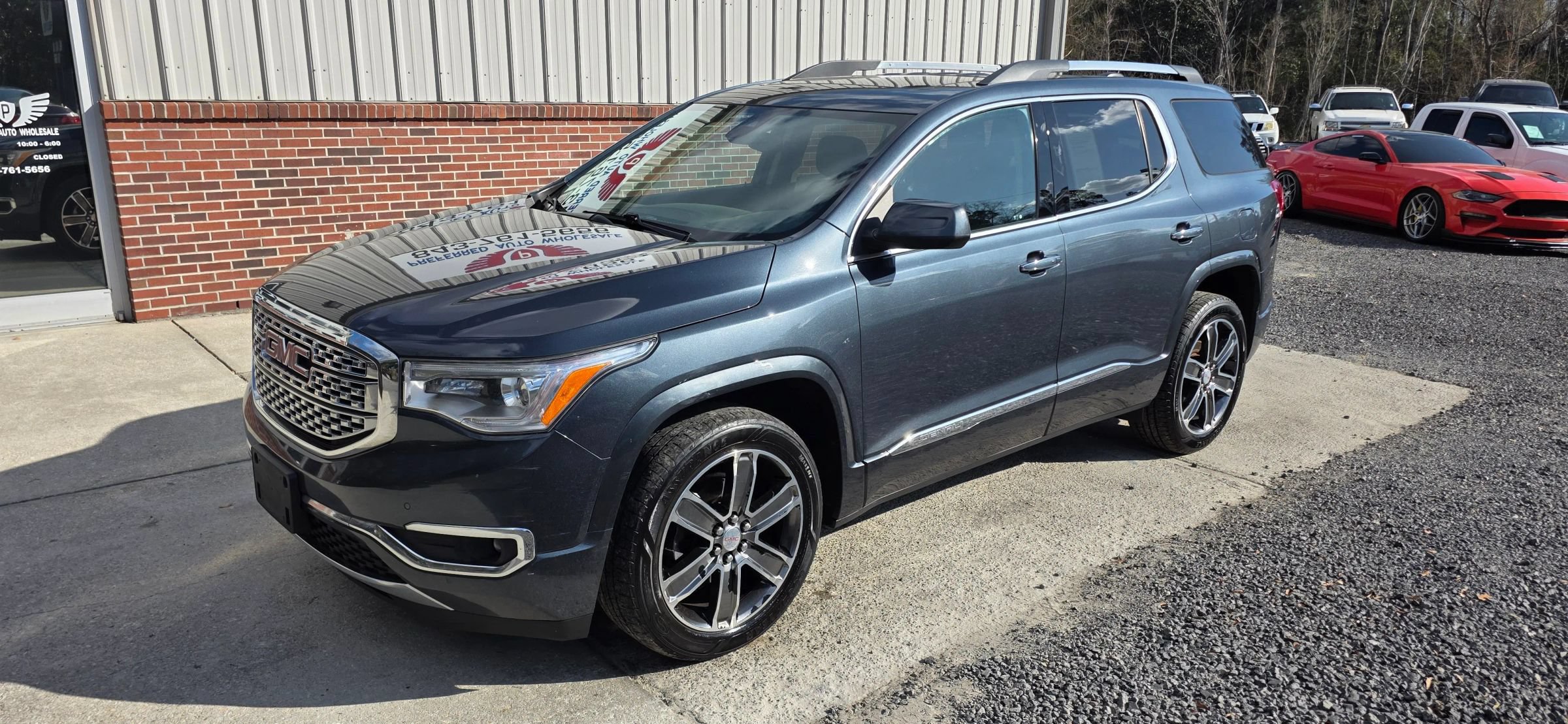 Used 2019 GMC Acadia Denali AWD/4WD image 1