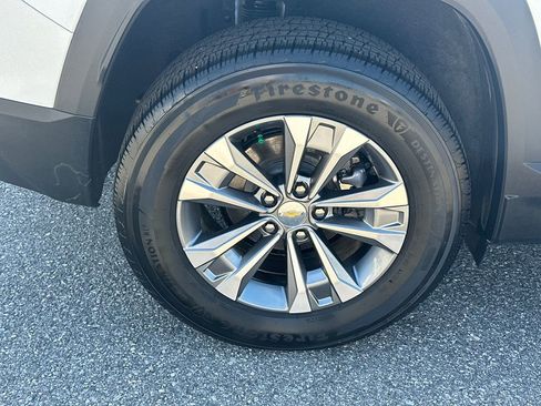 Certified 2025 Chevrolet Equinox LT FWD image 17
