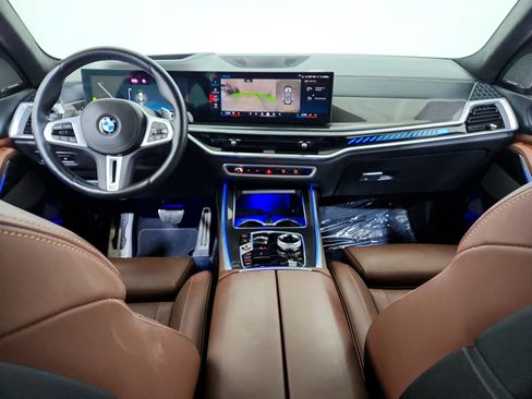 Used 2024 BMW X7 M60i w/ Executive Package image 16