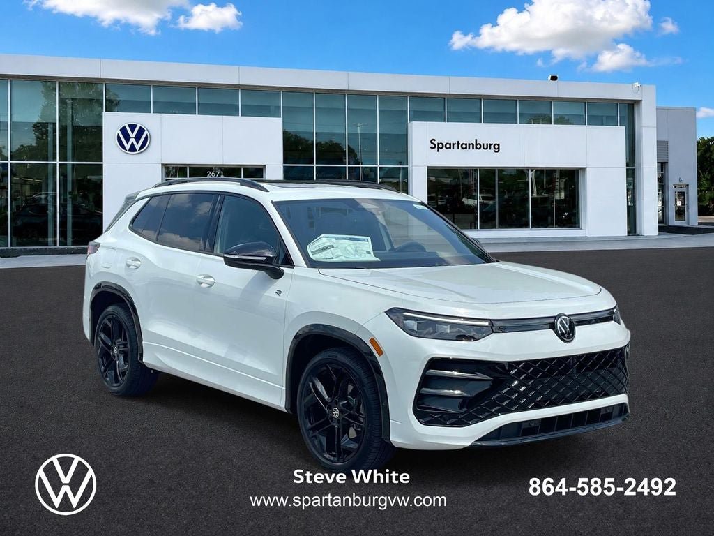 New 2026 Volkswagen Tiguan SE R-Line FWD image 1