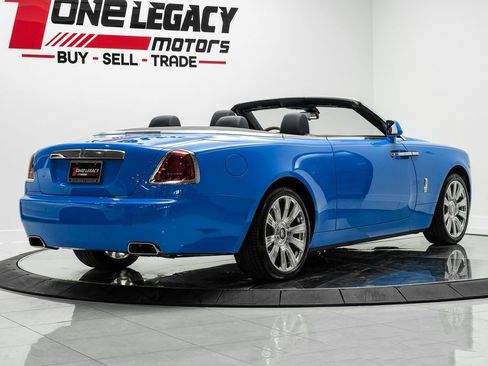 Used 2021 Rolls-Royce Dawn RWD image 7