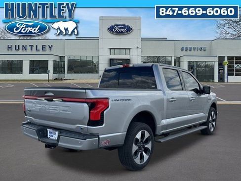 Used 2023 Ford F150 Lightning Platinum image 5