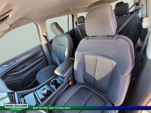 Used 2024 Jeep Grand Cherokee L Laredo image 31