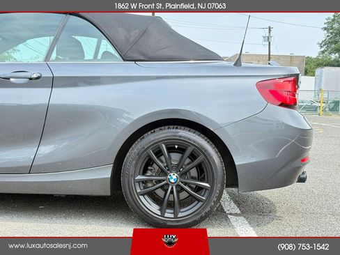Used 2020 BMW 230i xDrive Convertible AWD/4WD image 17