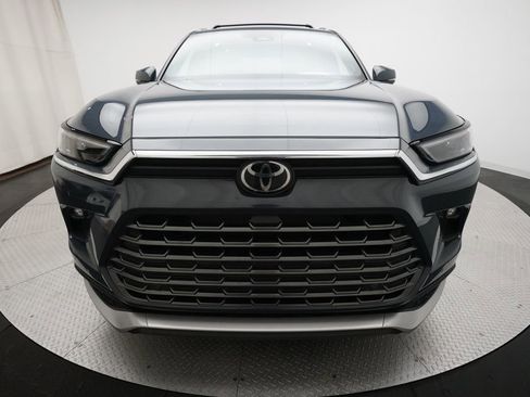 Used 2024 Toyota Grand Highlander AWD Hybrid image 11