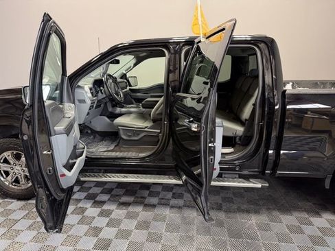 Used 2022 Ford F150 XLT w/ Equipment Group 302A High image 13