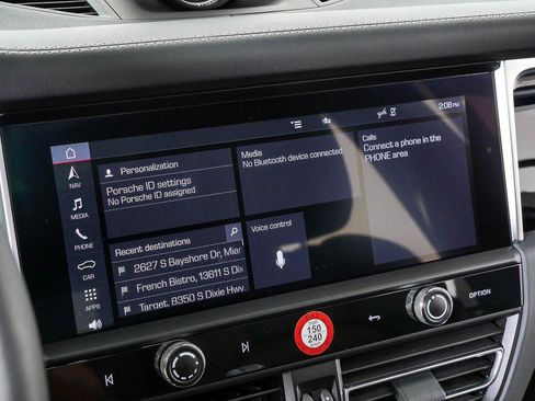 Certified 2022 Porsche Macan S AWD/4WD image 13