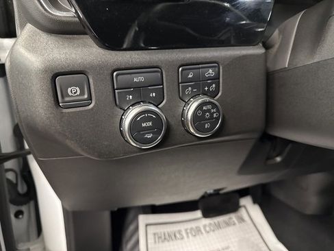 Used 2025 GMC Sierra 1500 SLT image 33