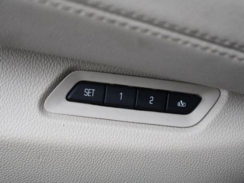 Used 2017 Cadillac Escalade ESV Luxury image 47