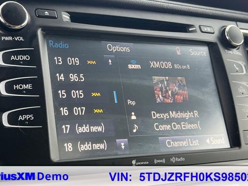 Certified 2019 Toyota Highlander XLE image 32