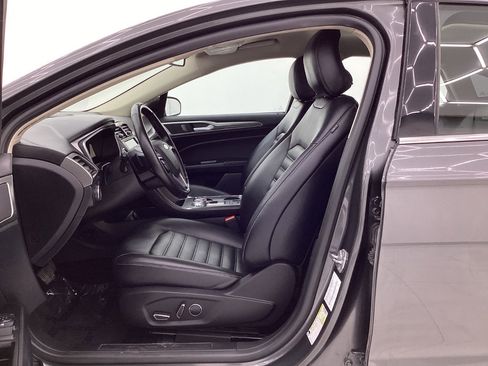 Used 2019 Ford Fusion SEL image 14