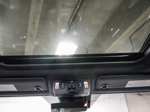 Certified 2023 Toyota Sienna Platinum image 17