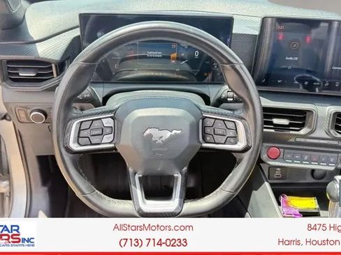 Used 2024 Ford Mustang Convertible RWD image 19