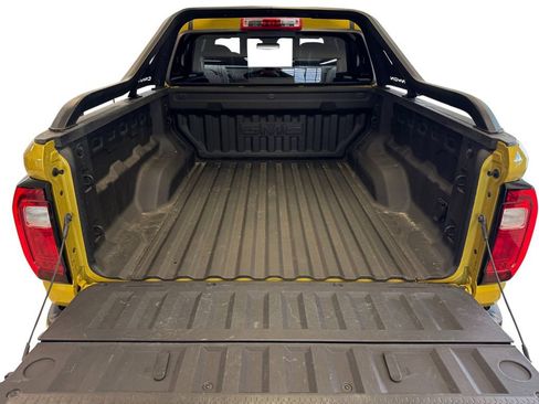 Used 2024 GMC Canyon AT4 w/ LPO, Off Road Lift Package AWD/4WD image 19